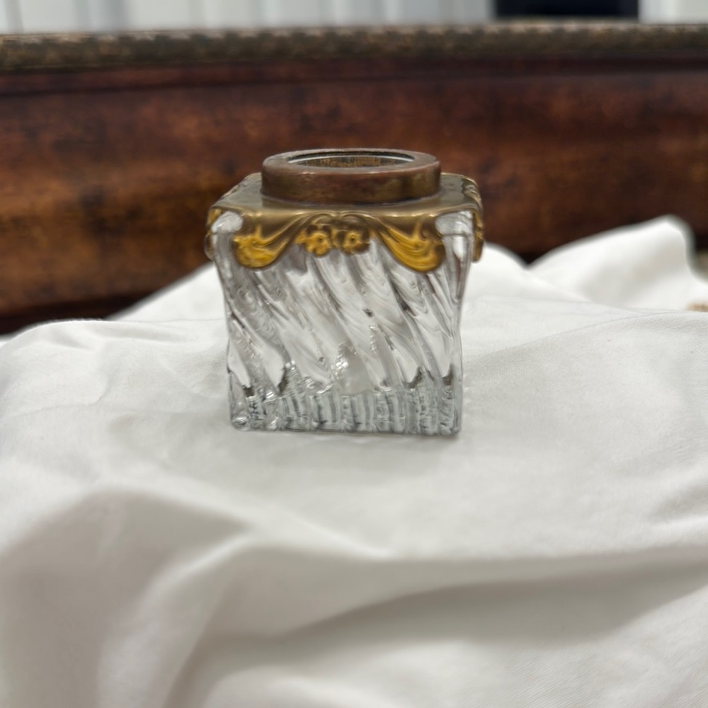 Elegant Gold and Clear Glass Inkwell